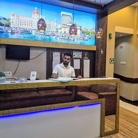 Hotel Blue Terminal Mumbai Bagian luar foto